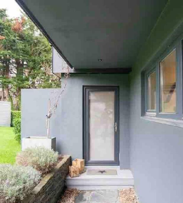 Beautiful Garden Apartment With Private Patio And Garden View Δουβλίνο Εξωτερικό φωτογραφία